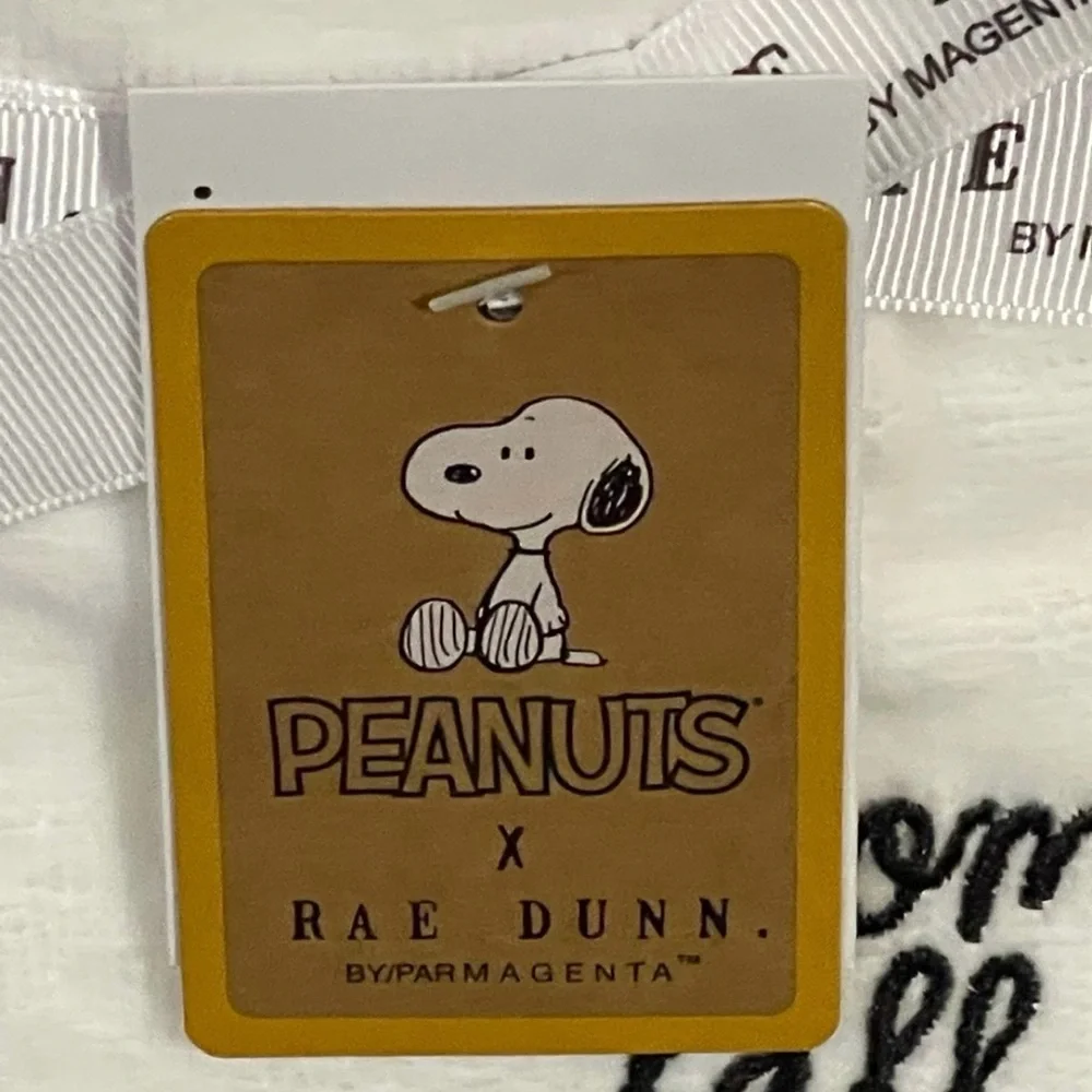Peanuts White Bath Towel with Snoopy and Red Accents